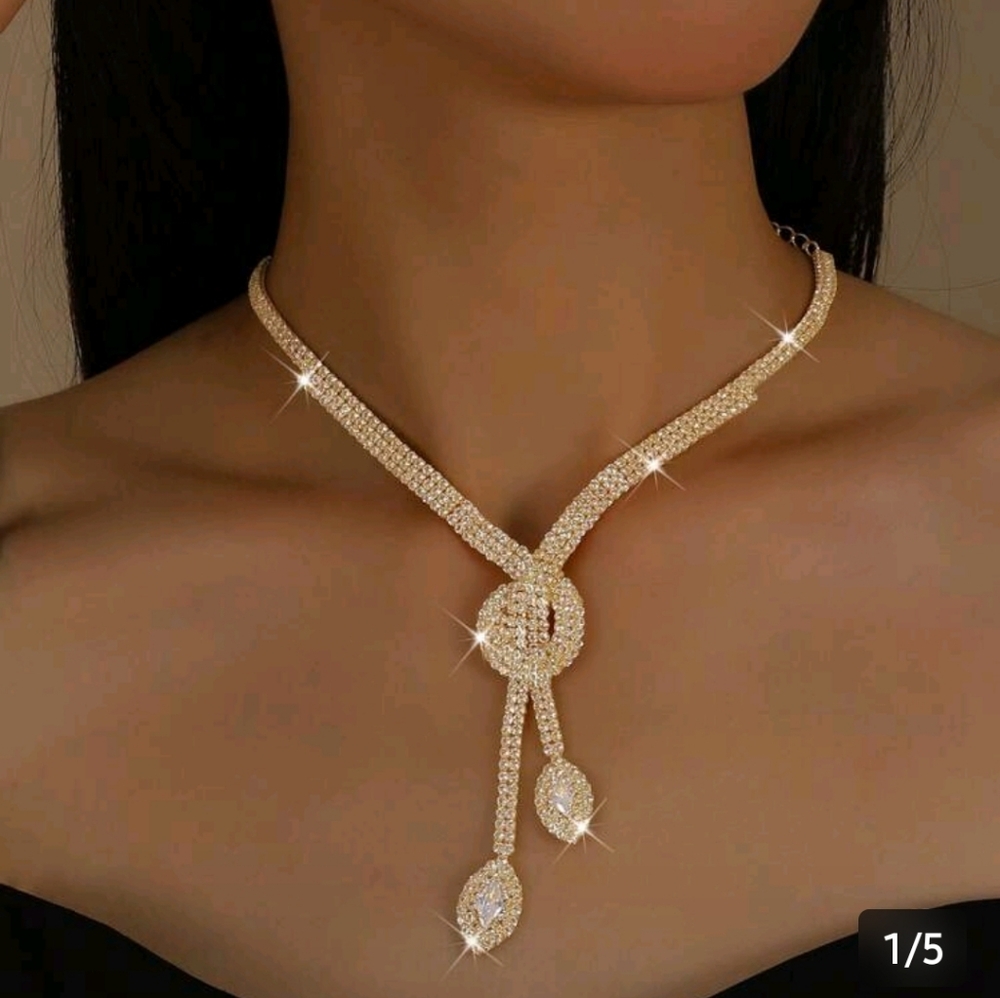 Elegant Gold Jewelry Set Earrings And Necklace
